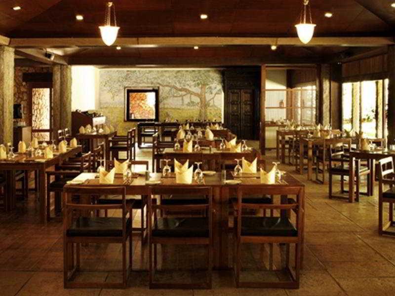 Heritage Madurai Restaurant bilde The interior of a restaurant
