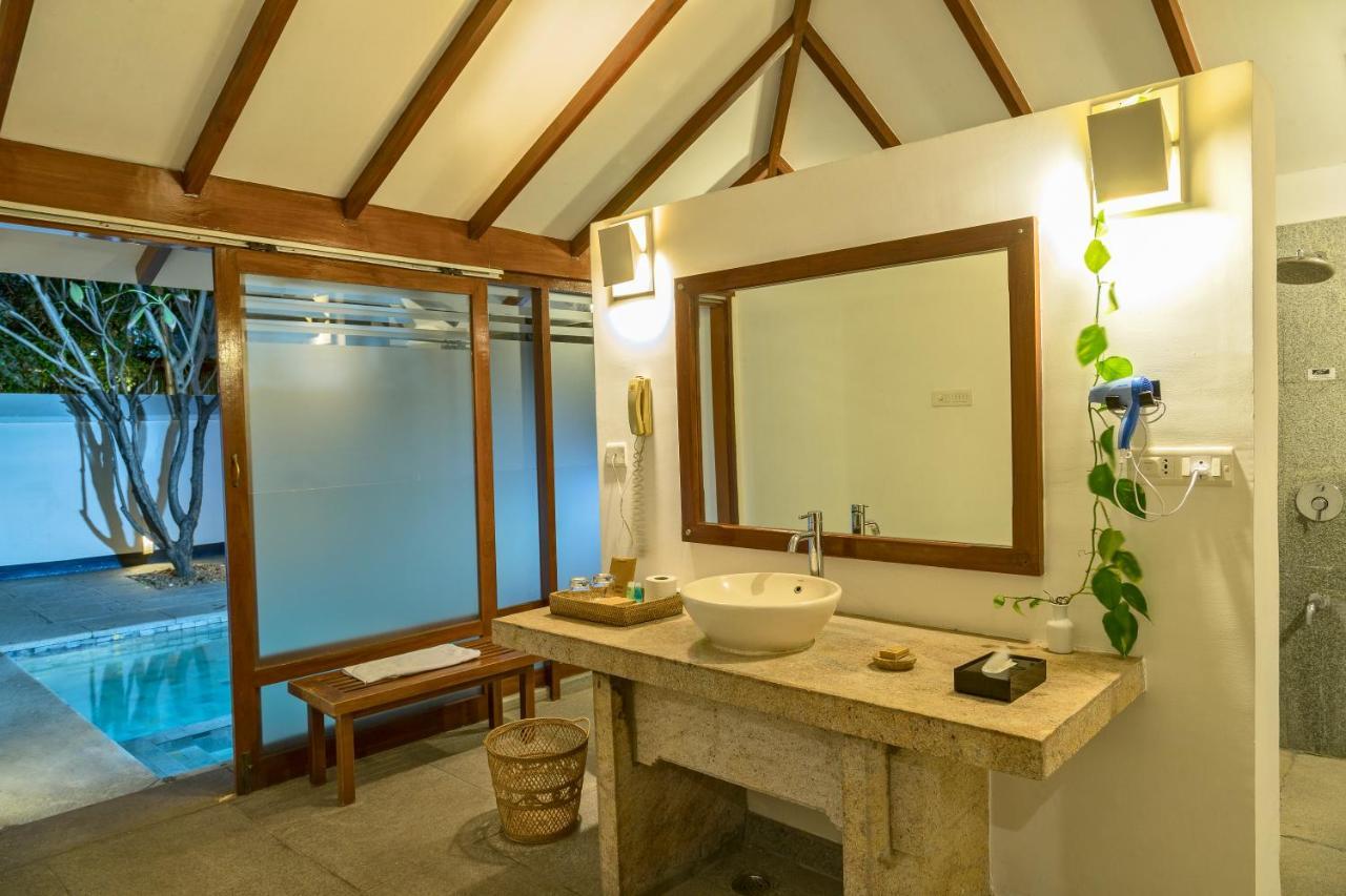 Heritage Madurai Eksteriør bilde Bathroom of a beach villa